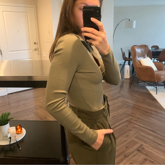 Abercrombie Olive Green Long-Sleeve Collar Bodysuit - Picture 2 of 9